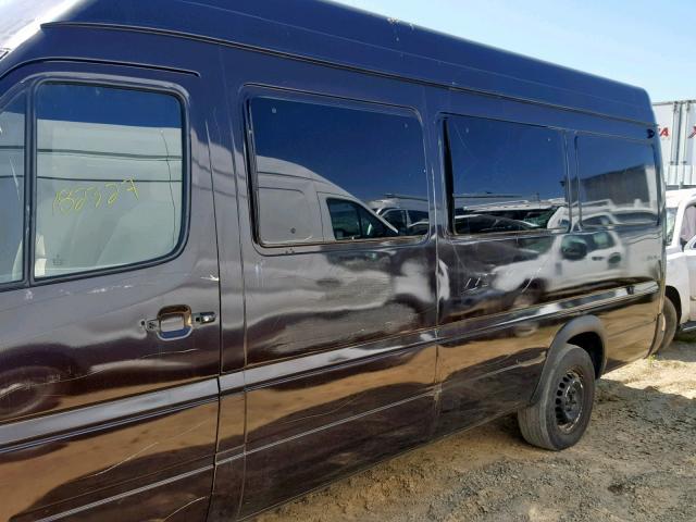 WD2YD742435565644 - 2003 DODGE SPRINTER BROWN photo 9