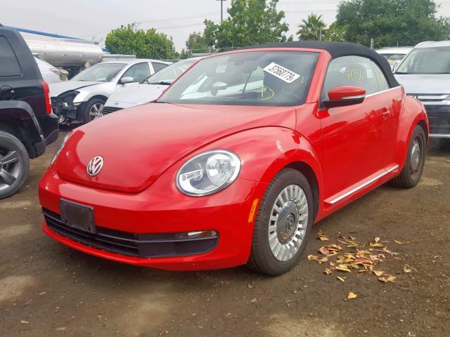 3VW517AT5GM804089 - 2016 VOLKSWAGEN BEETLE S/S RED photo 2