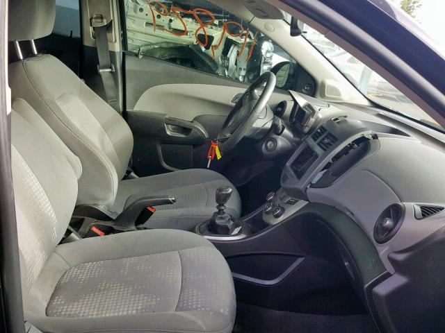1G1JB6SHXC4101590 - 2012 CHEVROLET SONIC LS 黑色 照片 5