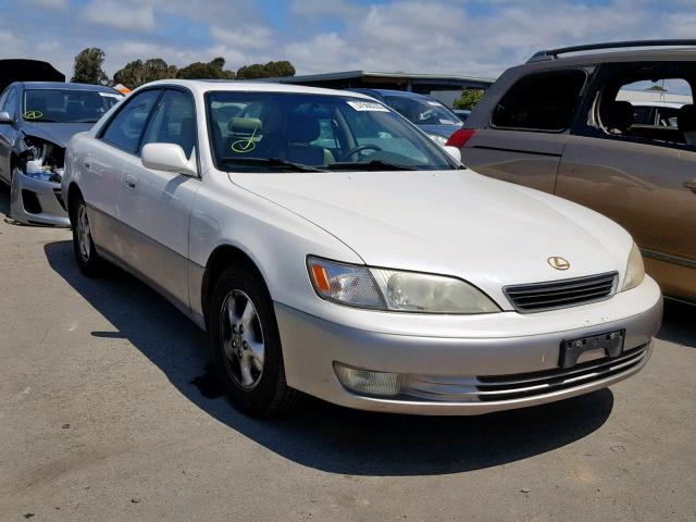 JT8BF28G5W0129122 - 1998 LEXUS ES 300 WHITE photo 1