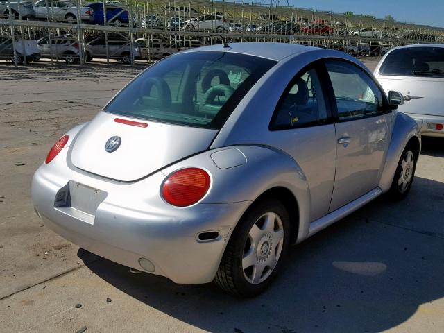 3VWCC21C2YM436444 - 2000 VOLKSWAGEN NEW BEETLE Gümüş foto 4