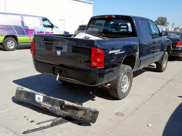 1D7HE48K46S687360 - 2006 DODGE DAKOTA QUA BLACK photo 4