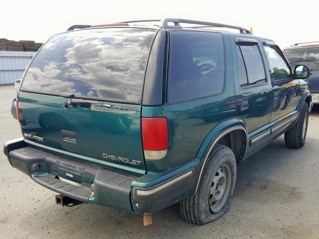 1GNDT13W4W2100539 - 1998 CHEVROLET BLAZER GREEN photo 4