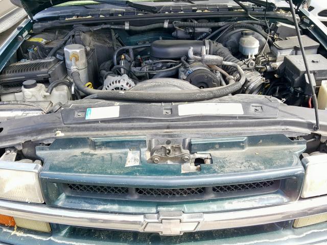 1GNDT13W4W2100539 - 1998 CHEVROLET BLAZER GREEN photo 7