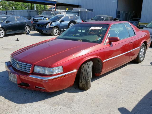 1G6EL12Y01B101831 - 2001 CADILLAC ELDORADO E MAROON photo 2