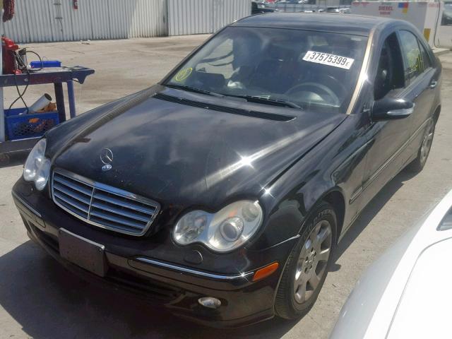 WDBRF61J05A686654 - 2005 MERCEDES-BENZ C 240 BLACK photo 2