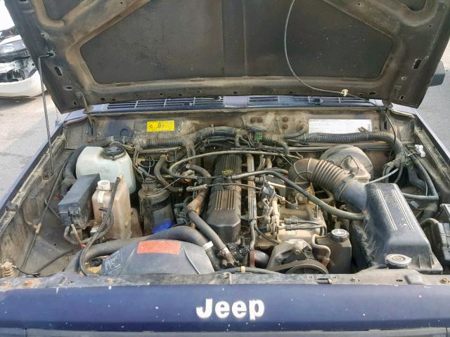 1J7FT26S1NL208350 - 1992 JEEP COMANCHE BLUE photo 7