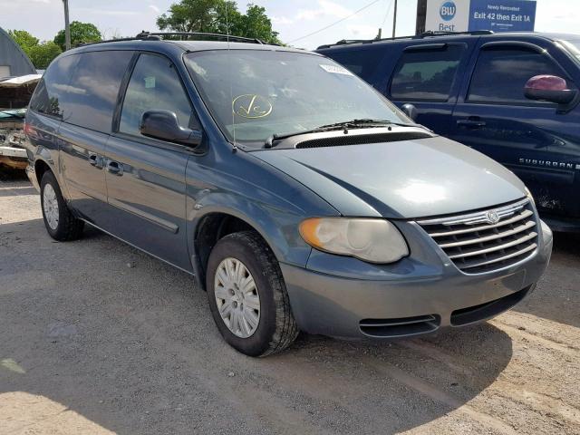 2C4GP44R75R179791 - 2005 CHRYSLER TOWN & COU GREEN photo 1