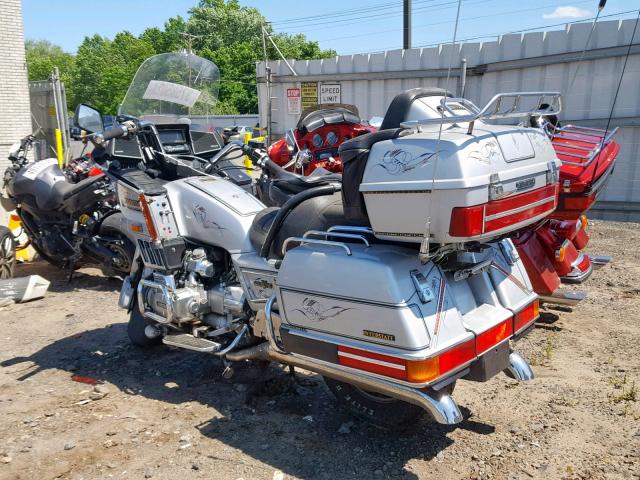 1HFSC1411FA117572 - 1985 HONDA GL1200 I SILVER photo 3