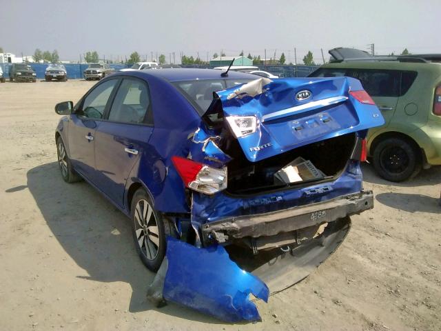 KNAFU4A28D5645703 - 2013 KIA FORTE EX BLUE photo 3