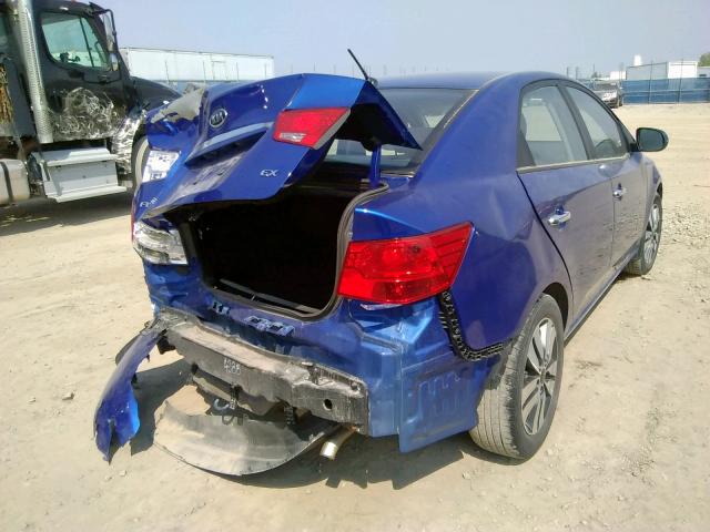 KNAFU4A28D5645703 - 2013 KIA FORTE EX BLUE photo 4