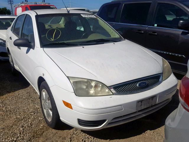 1FAHP34N77W331032 - 2007 FORD FOCUS ZX4 WHITE photo 1