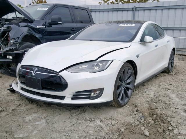 5YJSA1E28FF119866 - 2015 TESLA MODEL S თეთრი ფოტო 2