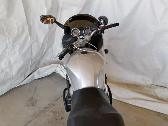 JS1GV77A712100958 - 2001 SUZUKI GSF1200 BA GRAY photo 5