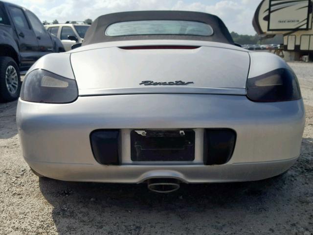 WP0CA2988YU620906 - 2000 PORSCHE BOXSTER SILVER photo 6