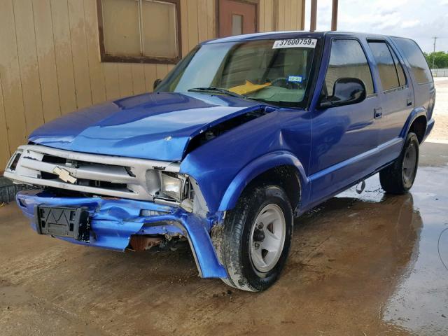 1GNCS13W2T2107273 - 1996 CHEVROLET BLAZER WHITE photo 2