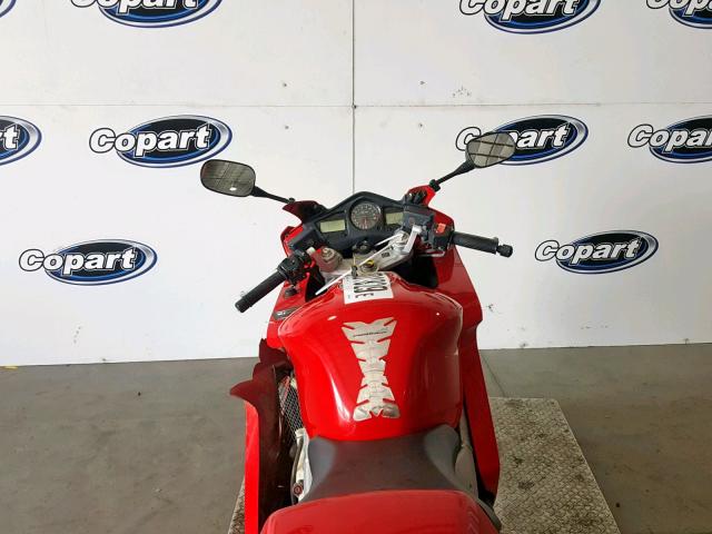 JH2RC46192M401572 - 2002 HONDA VFR800 RED photo 5