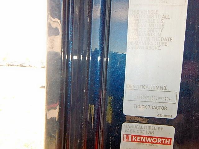 1XKTDB9X37J992494 - 2007 KENWORTH CONSTRUCTI BLUE photo 10