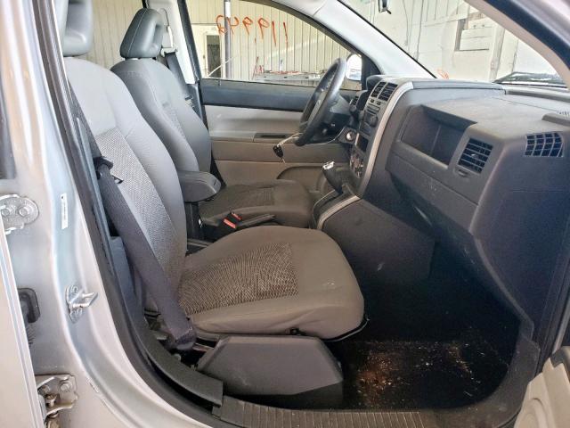 1J8FT47W57D100481 - 2007 JEEP COMPASS SILVER photo 5