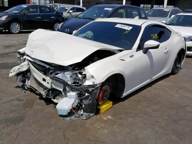 JF1ZNAA15F9712715 - 2015 TOYOTA SCION FR-S WHITE photo 2