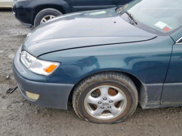 JT8BF28G0W0145082 - 1998 LEXUS ES 300 GREEN photo 9