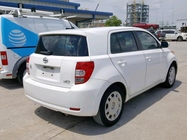 JTKKU10468J031970 - 2008 TOYOTA SCION XD WHITE photo 4