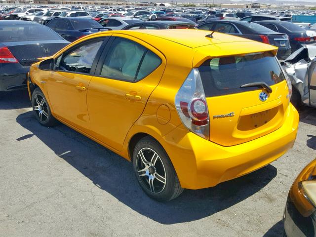 JTDKDTB33E1065030 - 2014 TOYOTA PRIUS C YELLOW photo 3