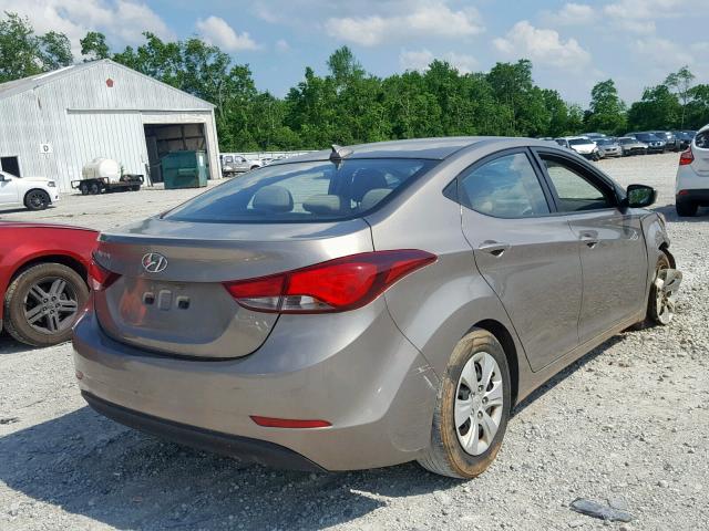 5NPDH4AE4GH771909 - 2016 HYUNDAI ELANTRA SE BROWN photo 4