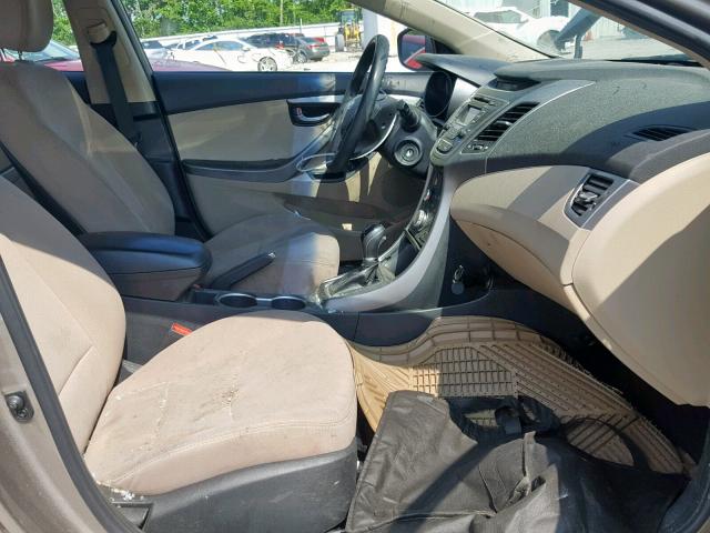 5NPDH4AE4GH771909 - 2016 HYUNDAI ELANTRA SE BROWN photo 5