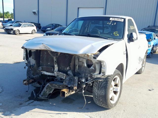 2FTZF07372CA36348 - 2002 FORD F150 SVT L SILVER photo 2