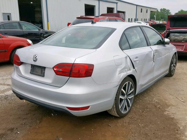 3VW467AJ4DM249823 - 2013 VOLKSWAGEN JETTA GLI SILVER photo 4