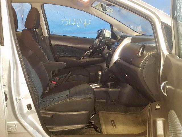 3N1CE2CP8GL404666 - 2016 NISSAN VERSA NOTE SILVER photo 5