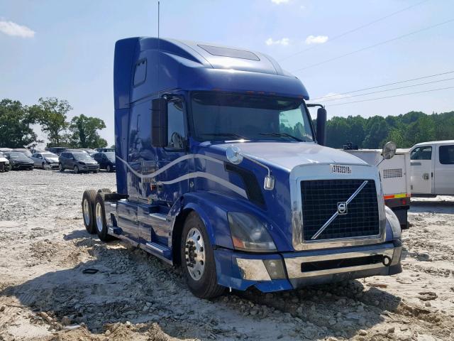 4V4NC9GH27N479018 - 2007 VOLVO VN VNL BLUE photo 1