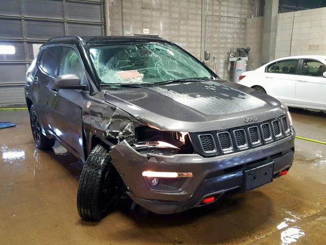 3C4NJDDB4JT501144 - 2018 JEEP COMPASS TR GRAY photo 1