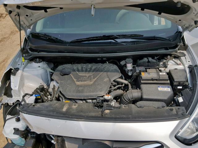 KMHCT5AE9HU345068 - 2017 HYUNDAI ACCENT SE GRAY photo 7