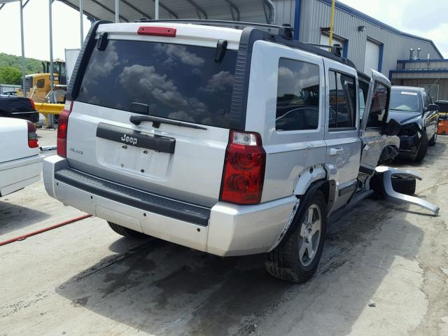 1J8HG48KX9C536826 - 2009 JEEP COMMANDER SILVER photo 4