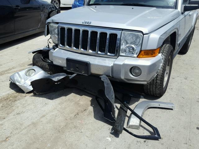 1J8HG48KX9C536826 - 2009 JEEP COMMANDER SILVER photo 9