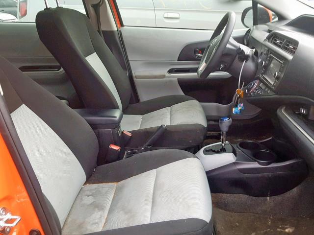 JTDKDTB38E1076606 - 2014 TOYOTA PRIUS C ORANGE photo 5