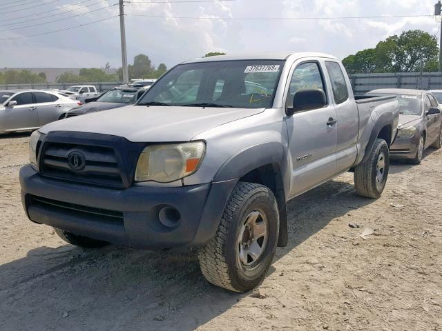 5TETU62NX8Z565753 - 2008 TOYOTA TACOMA PRE SILVER photo 2