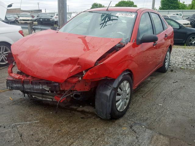 1FAFP34N45W115840 - 2005 FORD FOCUS ZX4 RED photo 2