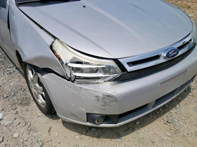 1FAHP36N39W236595 - 2009 FORD FOCUS SES SILVER photo 9