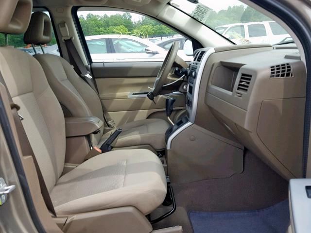 1J8FF47W68D528696 - 2008 JEEP COMPASS SP 金色 照片 5