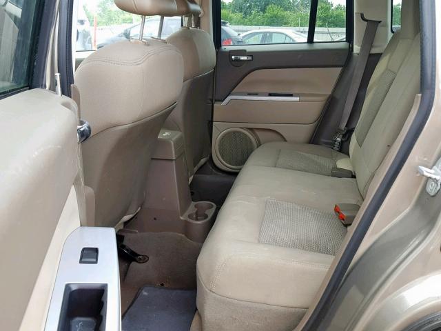 1J8FF47W68D528696 - 2008 JEEP COMPASS SP 金色 照片 6