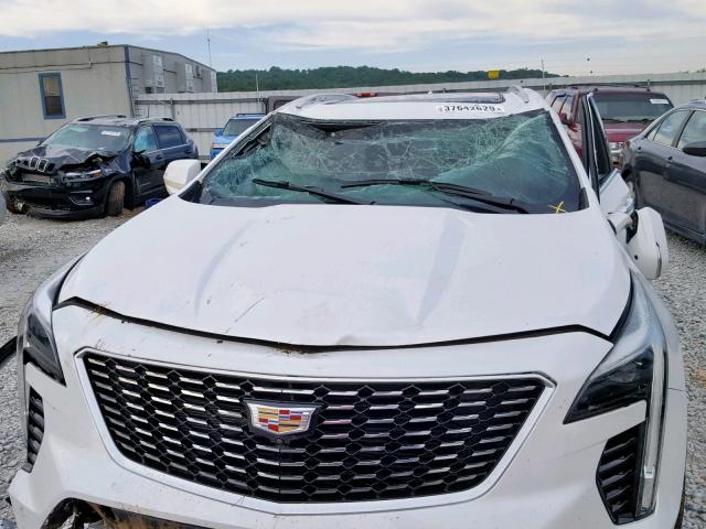 1GYFZDR41KF135205 - 2019 CADILLAC XT4 PREMIU WHITE photo 9