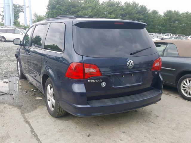 2V8HW34149R578261 - 2009 VOLKSWAGEN ROUTAN SE BLUE photo 3