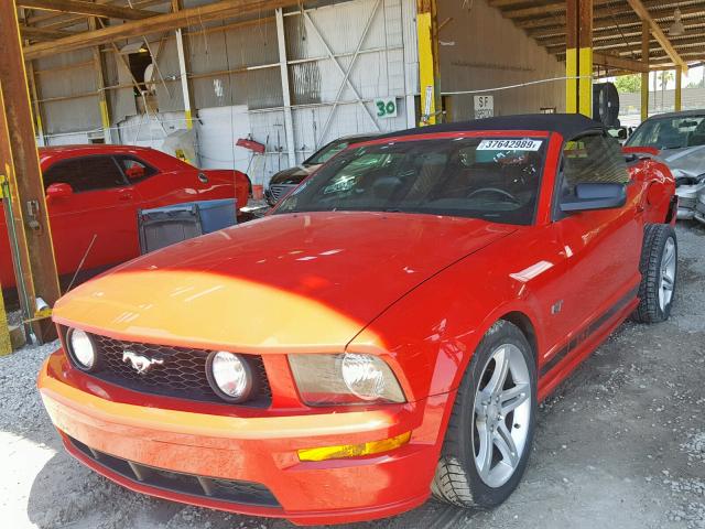 1ZVFT85H075212549 - 2007 FORD MUSTANG GT RED photo 2
