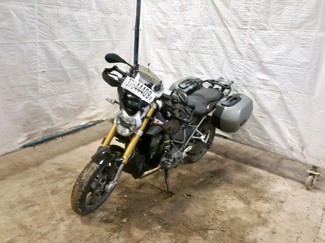 WB10A140XJZ198058 - 2018 BMW R1200 R BROWN photo 2