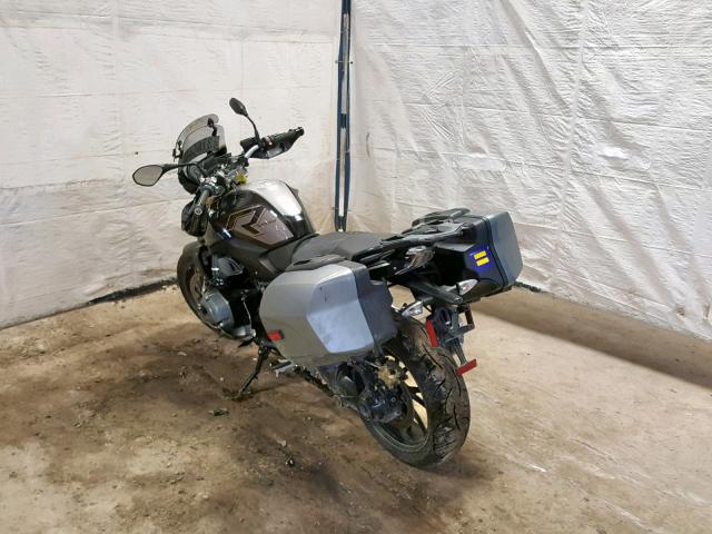 WB10A140XJZ198058 - 2018 BMW R1200 R BROWN photo 3