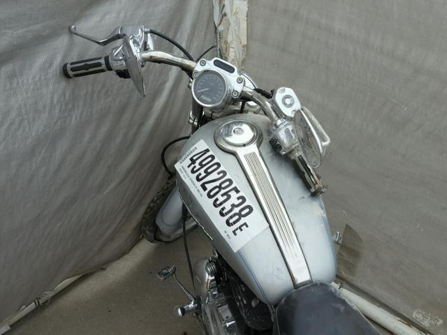 1H1CGP134K444176 - 2004 HARLEY-DAVIDSON XL1200 C SILVER photo 5