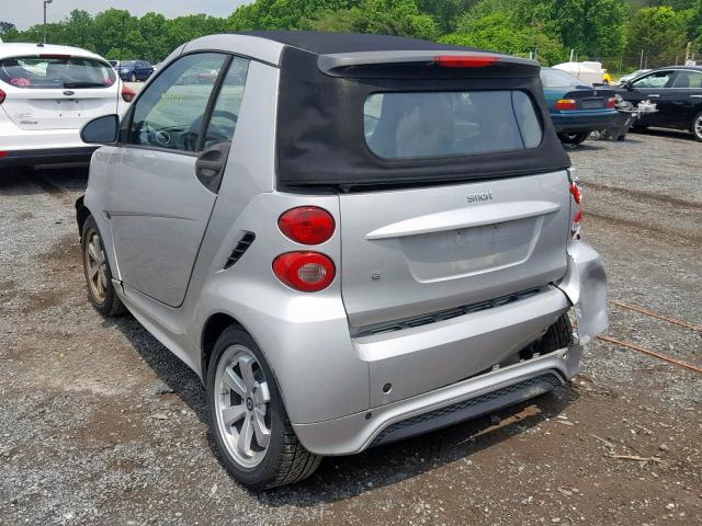 WMEEK3BA1DK653536 - 2013 SMART FORTWO PAS SILVER photo 3